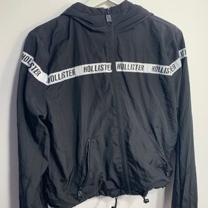 Black and grey hollister Windbreaker/Sweater
